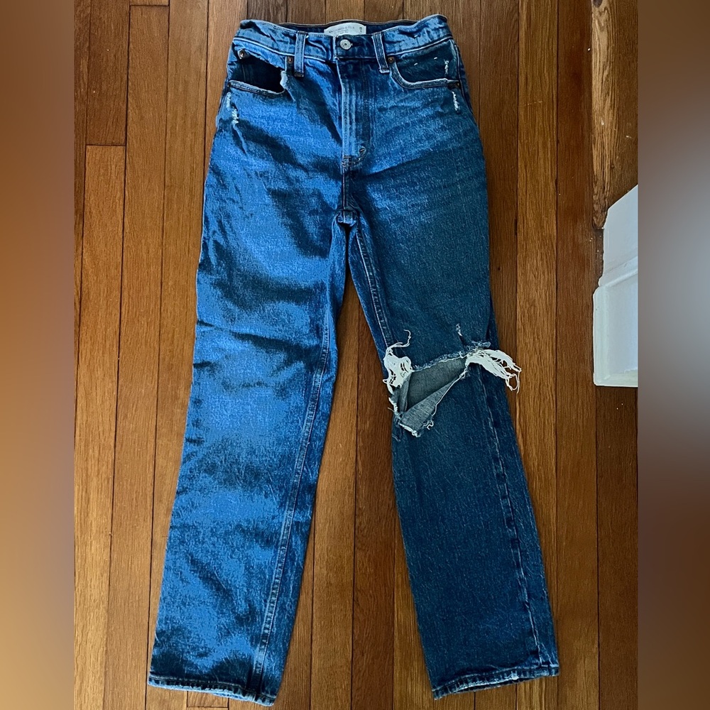 The 90s Straight Ultra High Rise Abercrombie & Fitch Jeans 
Size 25